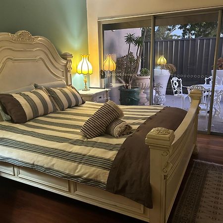 Whitfords Delight Bed & Breakfast Perth Exterior photo